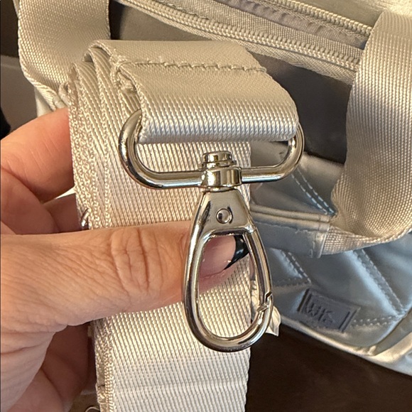 Ihkwip crossbody quilted metallic silver  Bag - Picture 14 of 16